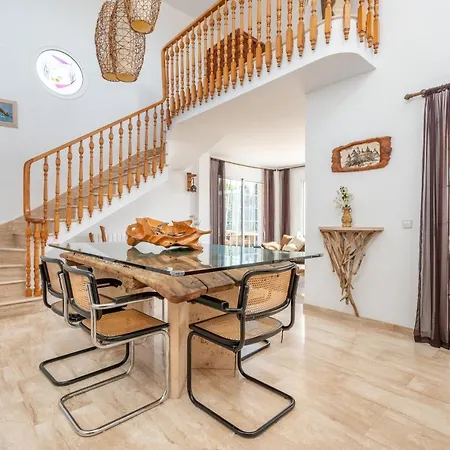 Villa Sayana *